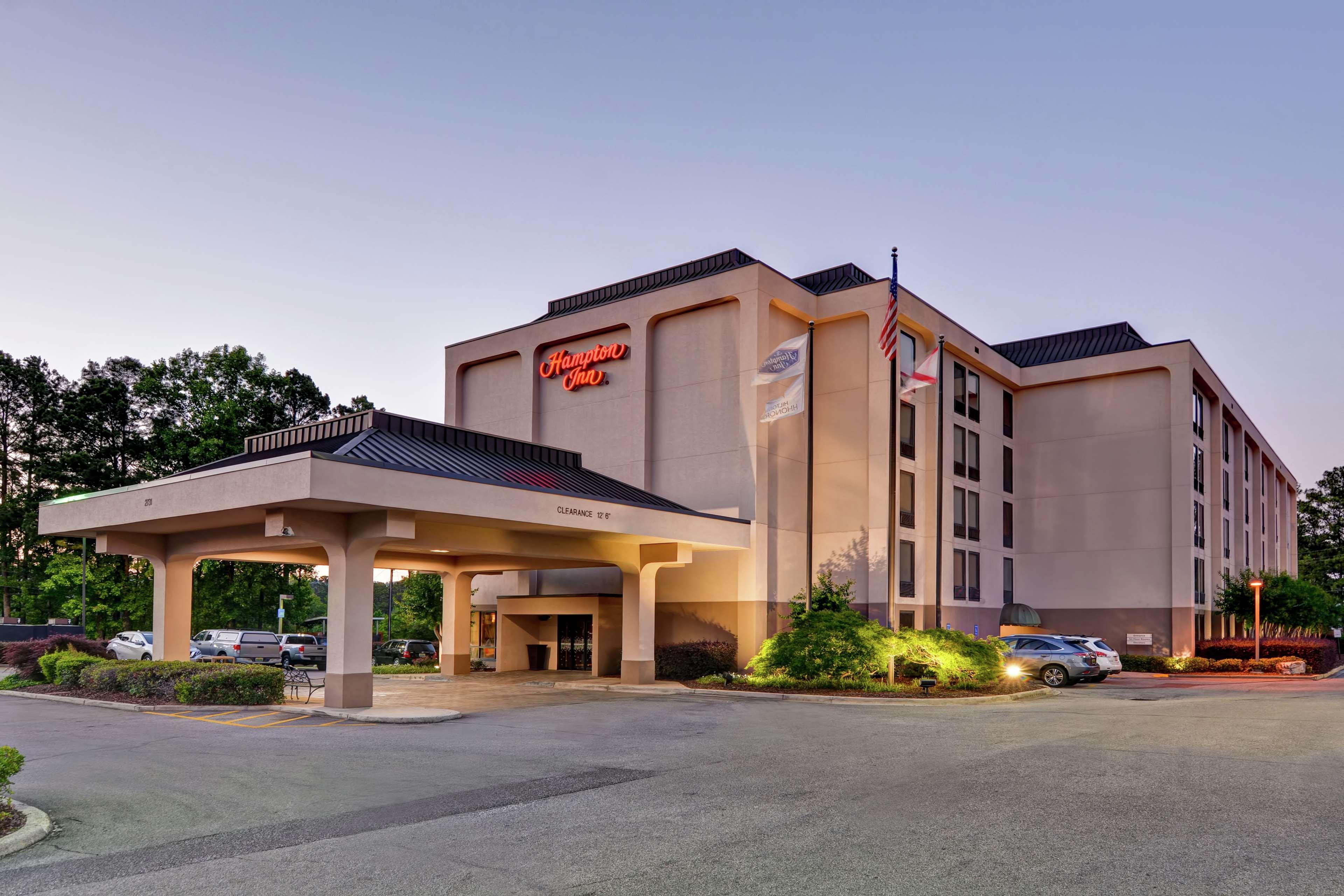 Hampton Inn Birmingham/Mountain Brook Экстерьер фото