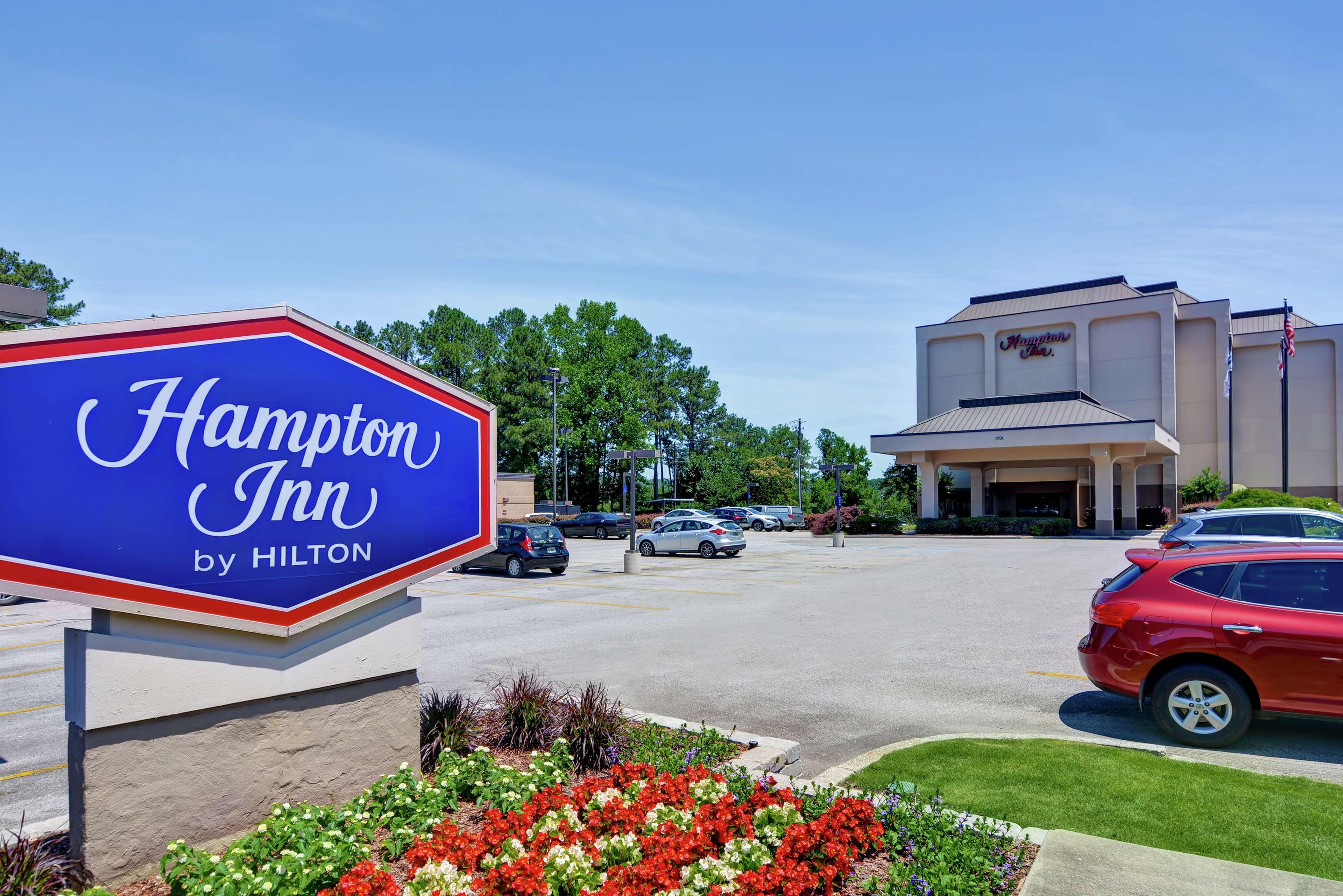 Hampton Inn Birmingham/Mountain Brook Экстерьер фото