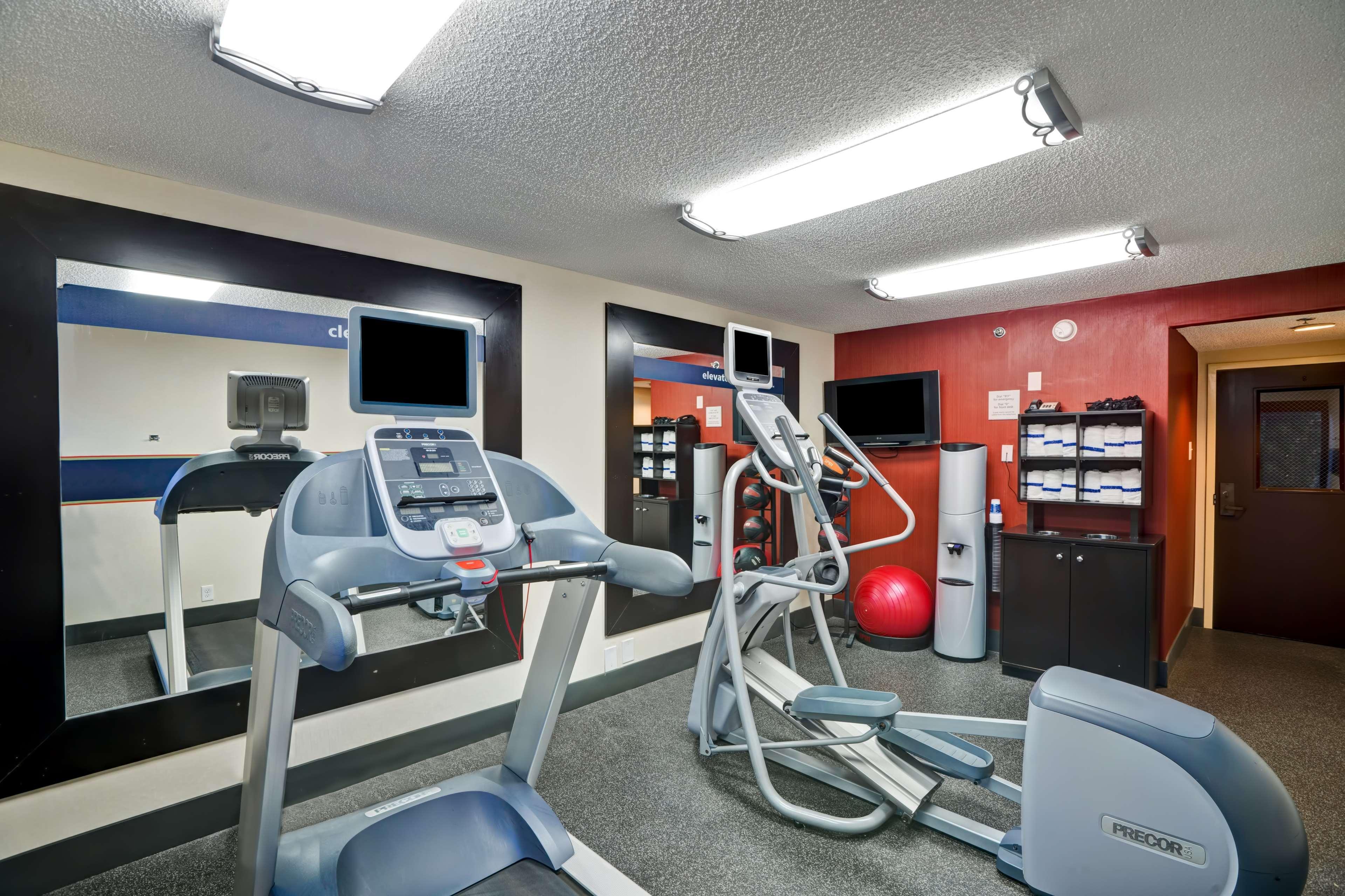 Hampton Inn Birmingham/Mountain Brook Экстерьер фото