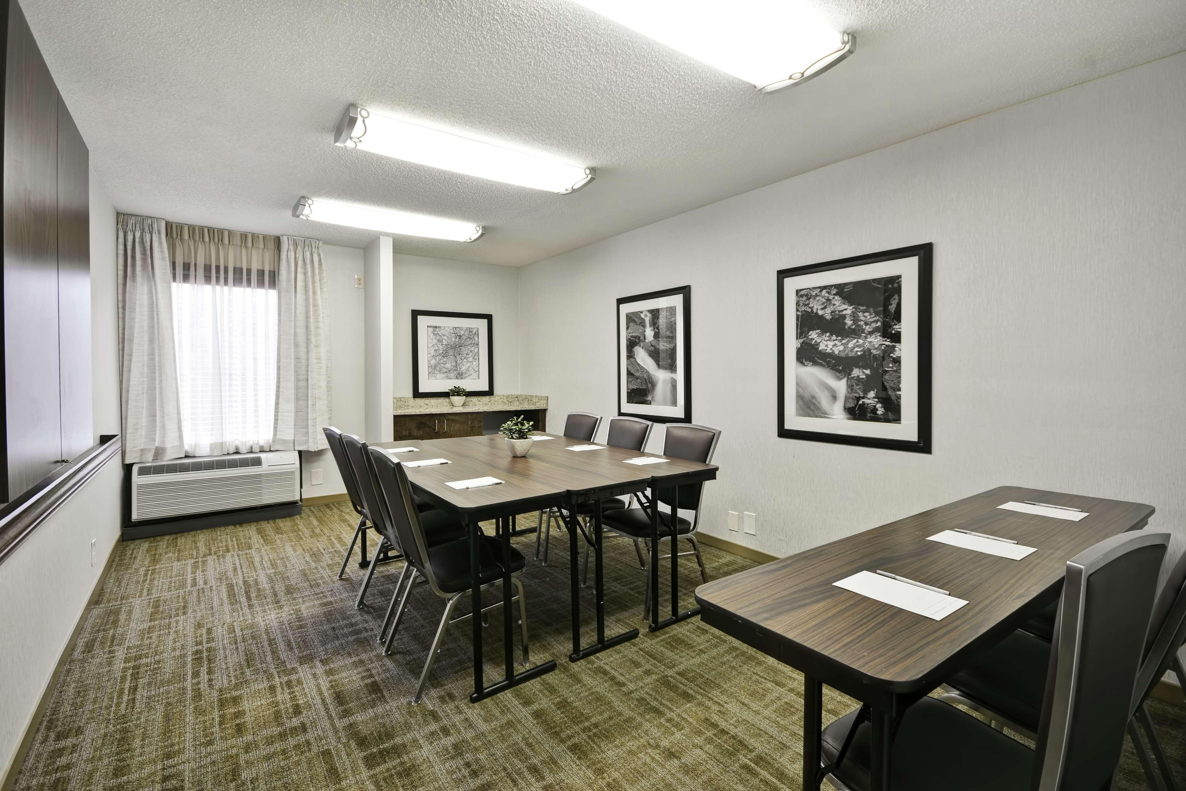 Hampton Inn Birmingham/Mountain Brook Экстерьер фото
