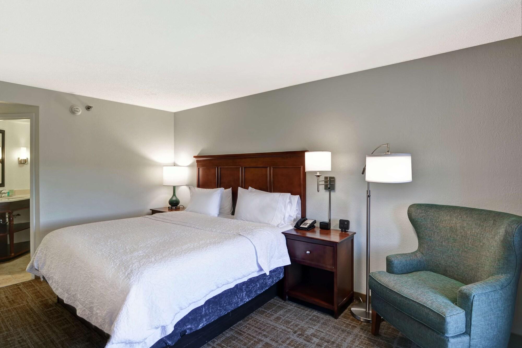 Hampton Inn Birmingham/Mountain Brook Экстерьер фото