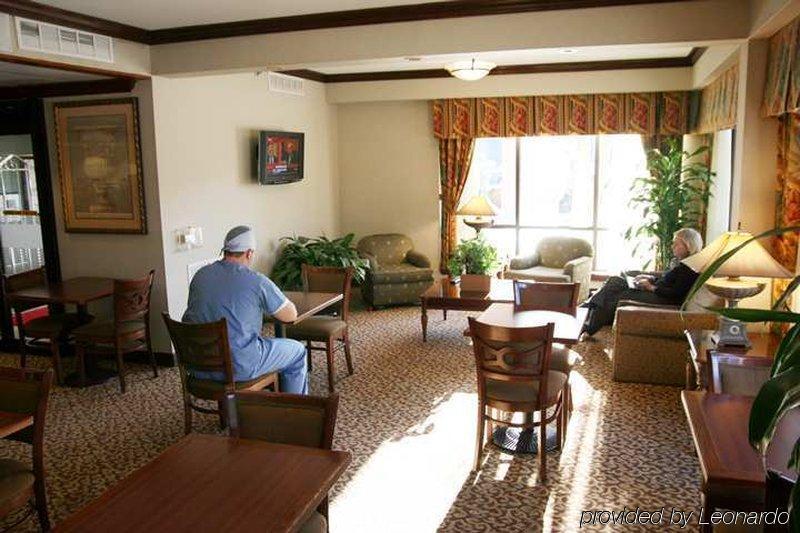 Hampton Inn Birmingham/Mountain Brook Номер фото