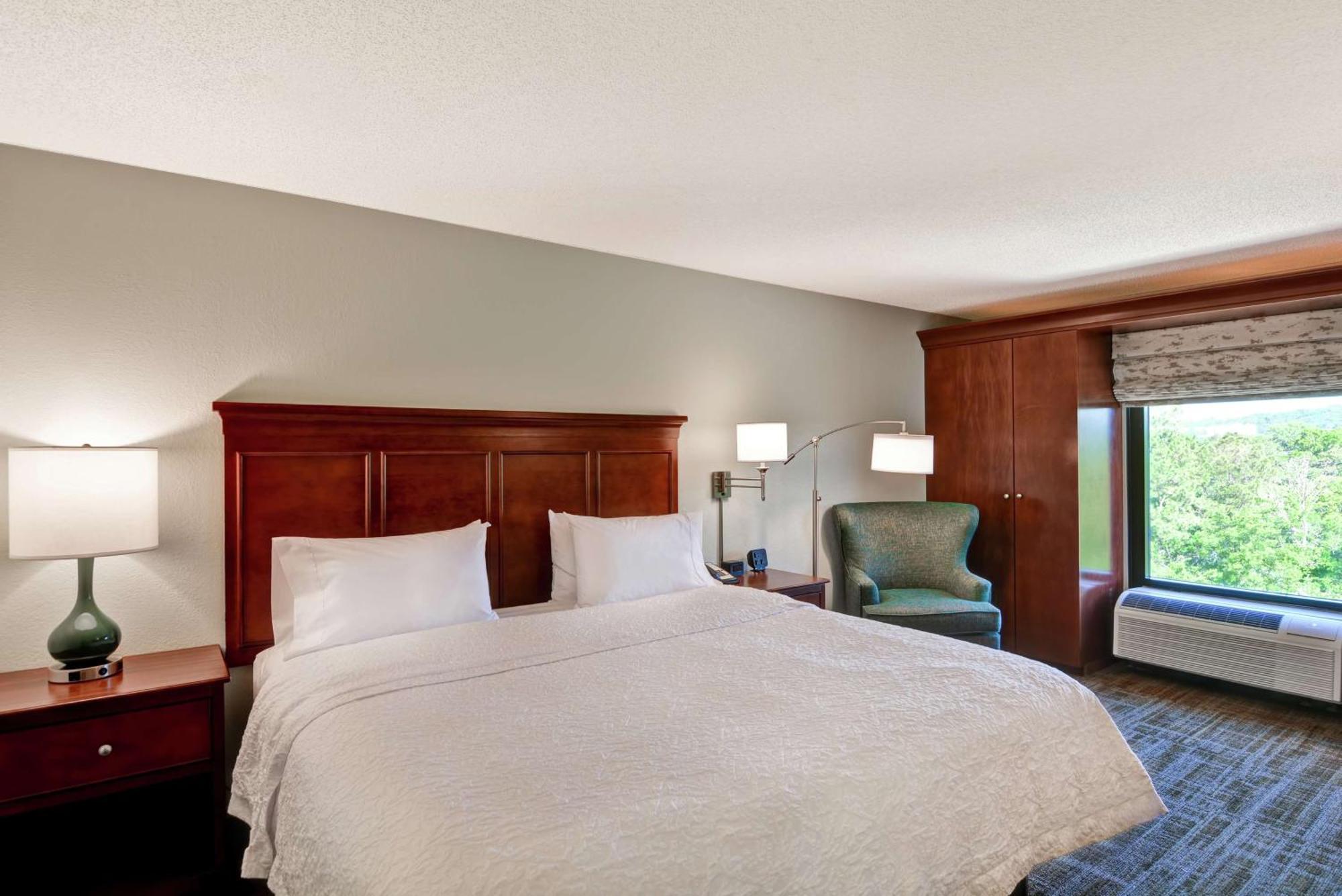 Hampton Inn Birmingham/Mountain Brook Экстерьер фото