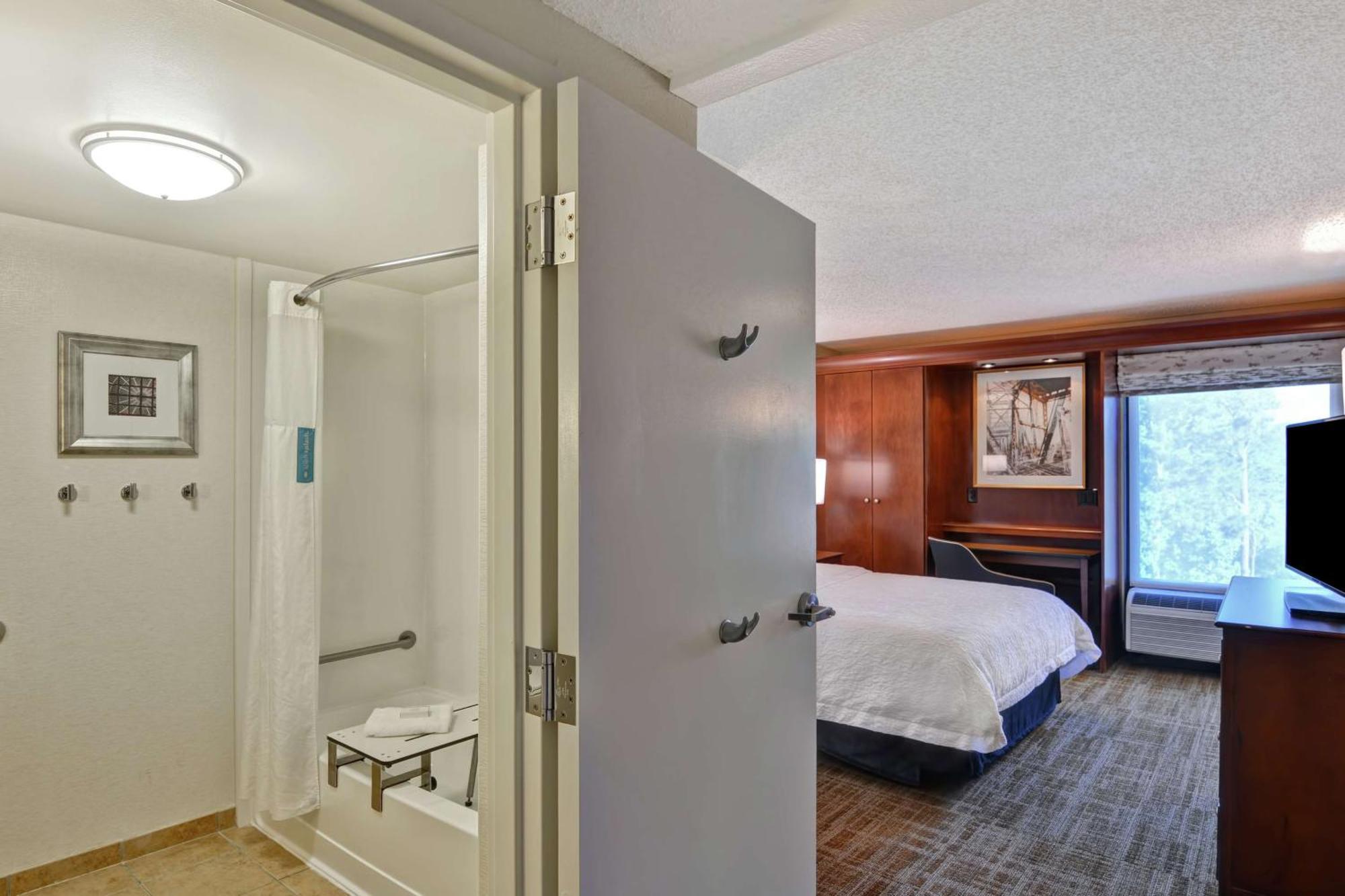Hampton Inn Birmingham/Mountain Brook Экстерьер фото