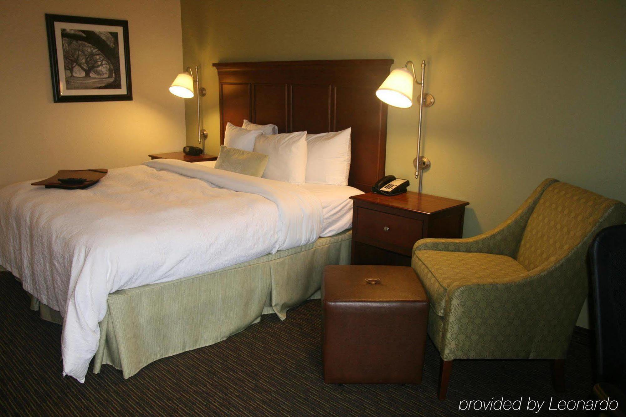 Hampton Inn Birmingham/Mountain Brook Номер фото