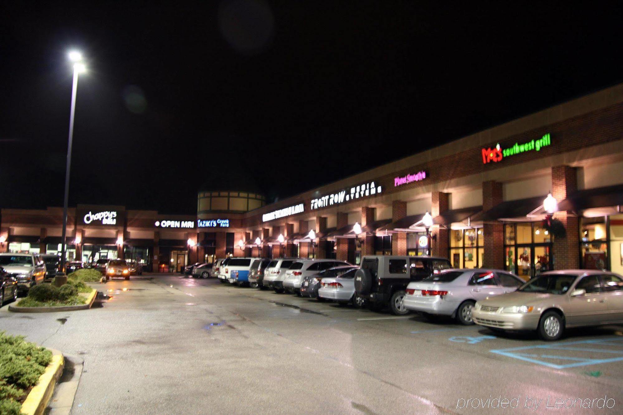 Hampton Inn Birmingham/Mountain Brook Экстерьер фото